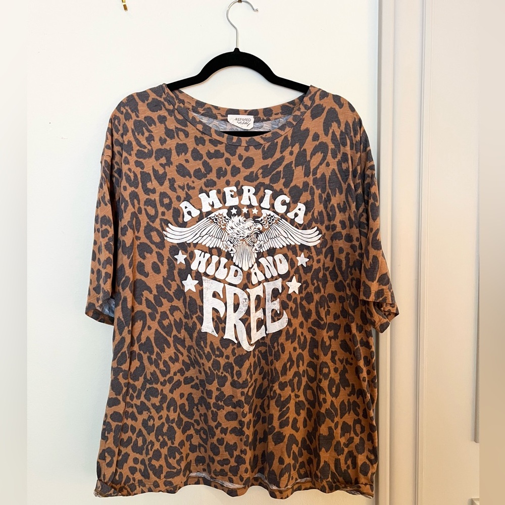 Refined Canvas M/L Graphic Tee